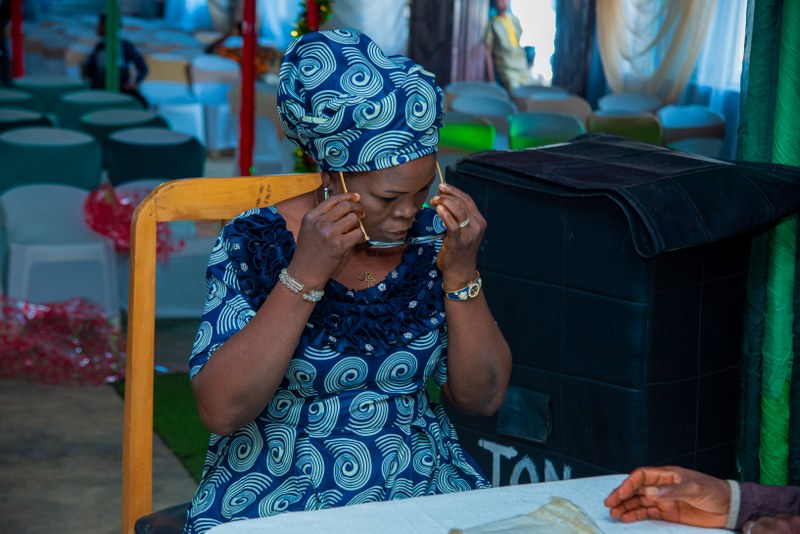 SROL Provides Glasses to its Host Communities